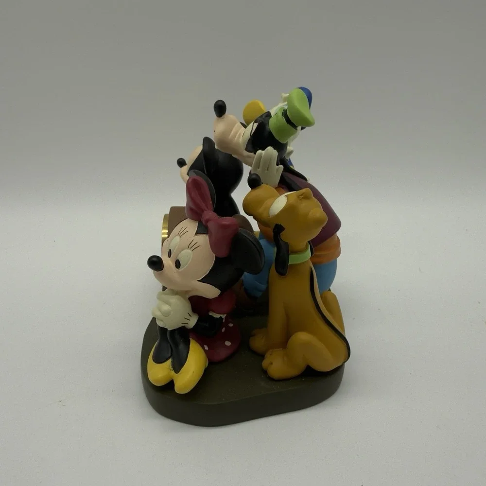 Walt Disney World Parks Clock Quartz Mickey Mouse & Gang LTD Edition Mantel 5x4‎
